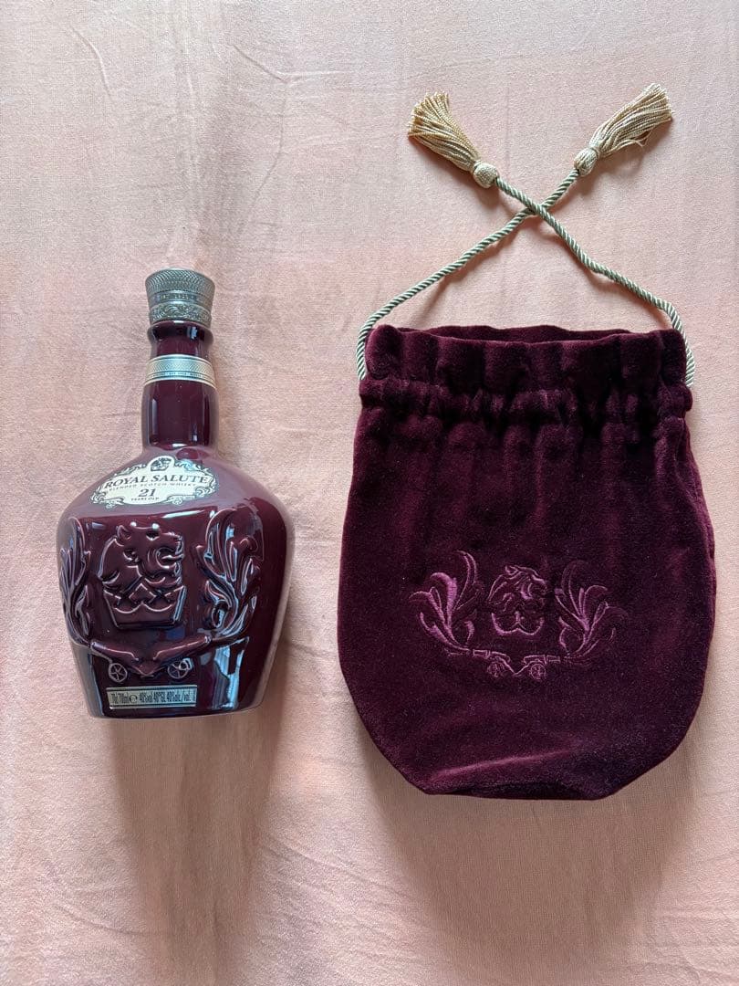 ▪️山崎 18年 シングルモルト ▪️ロイヤルサルート 700ml空瓶各１本 計２本