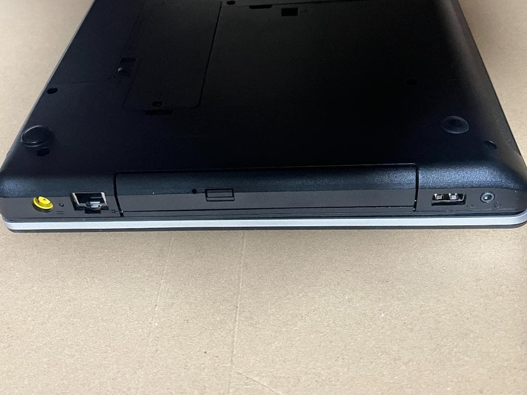 Lenovo ThinkPad Edge E530c 本体＋ACアダプタ