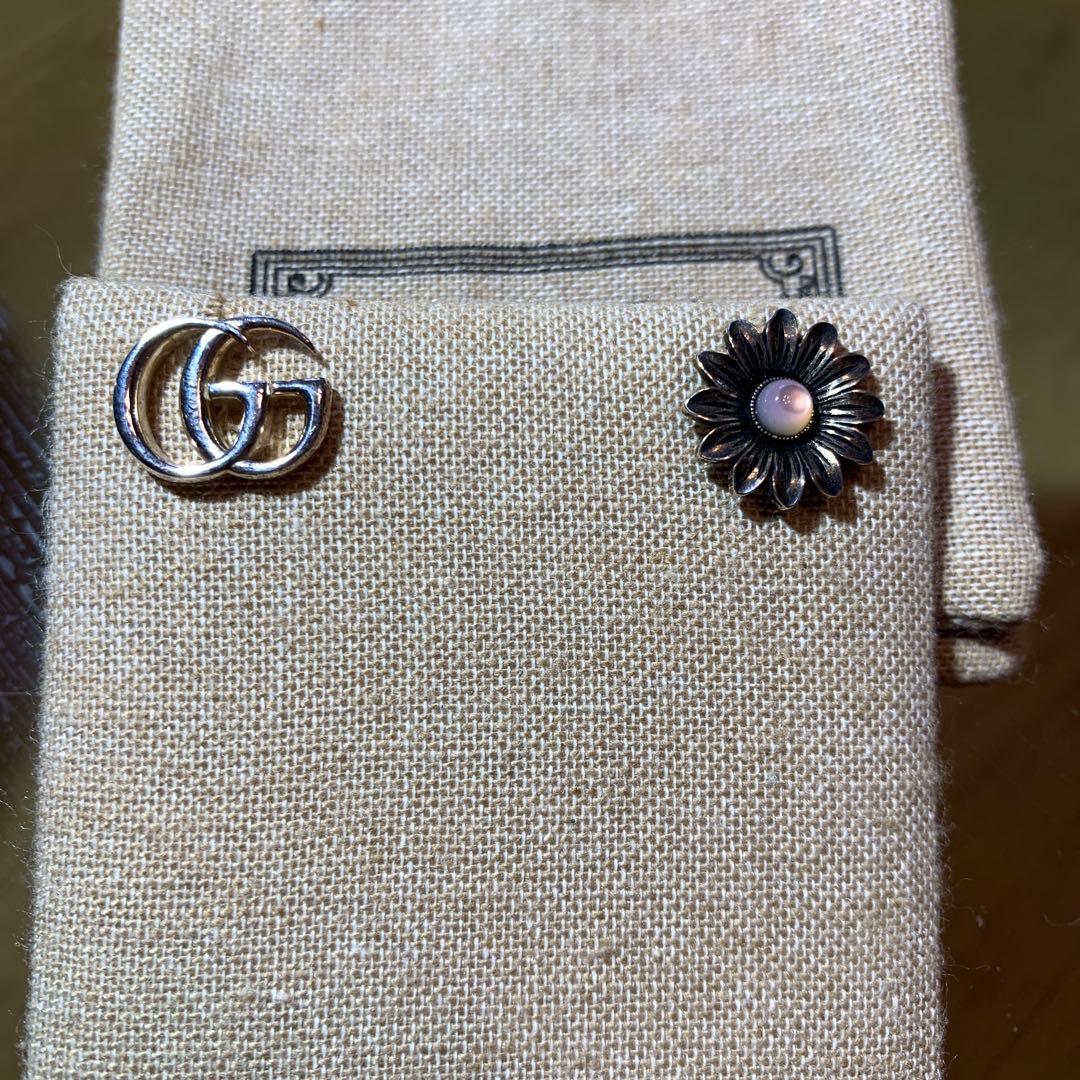 GUCCI GGロゴ 花モチーフ ピアス