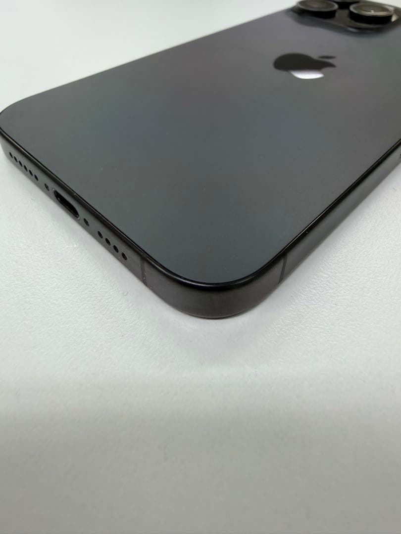 iPhone15ProMAX ブラックチタニウム　512G