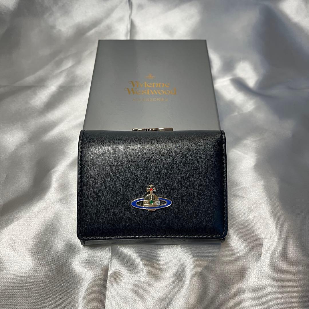 新品 Vivienne Westwood ブラック三つ折り財布