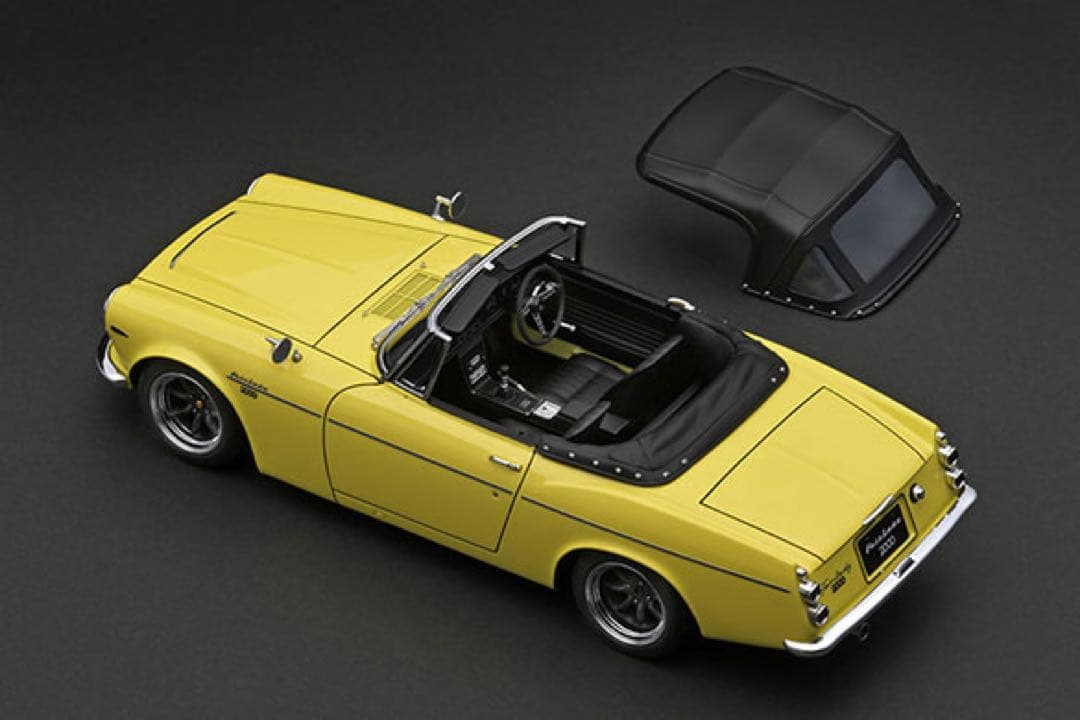 ミニカー IG2714 1/18 DATSUN Fairlady 2000 SR311