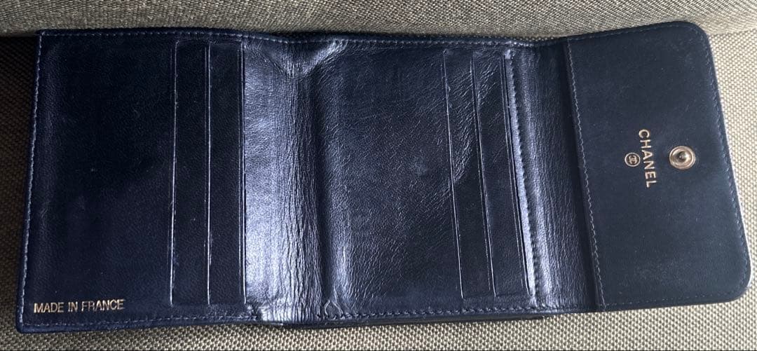 CHANEL/シャネル/キャビアスキン/三つ折り/Wホック/財布/ホック訳あり