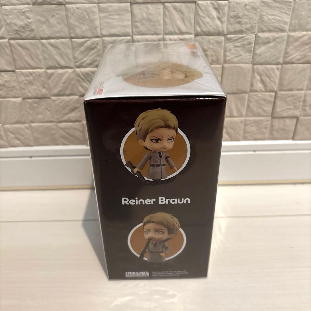 進撃の巨人　ねんどろいど　フィギュア