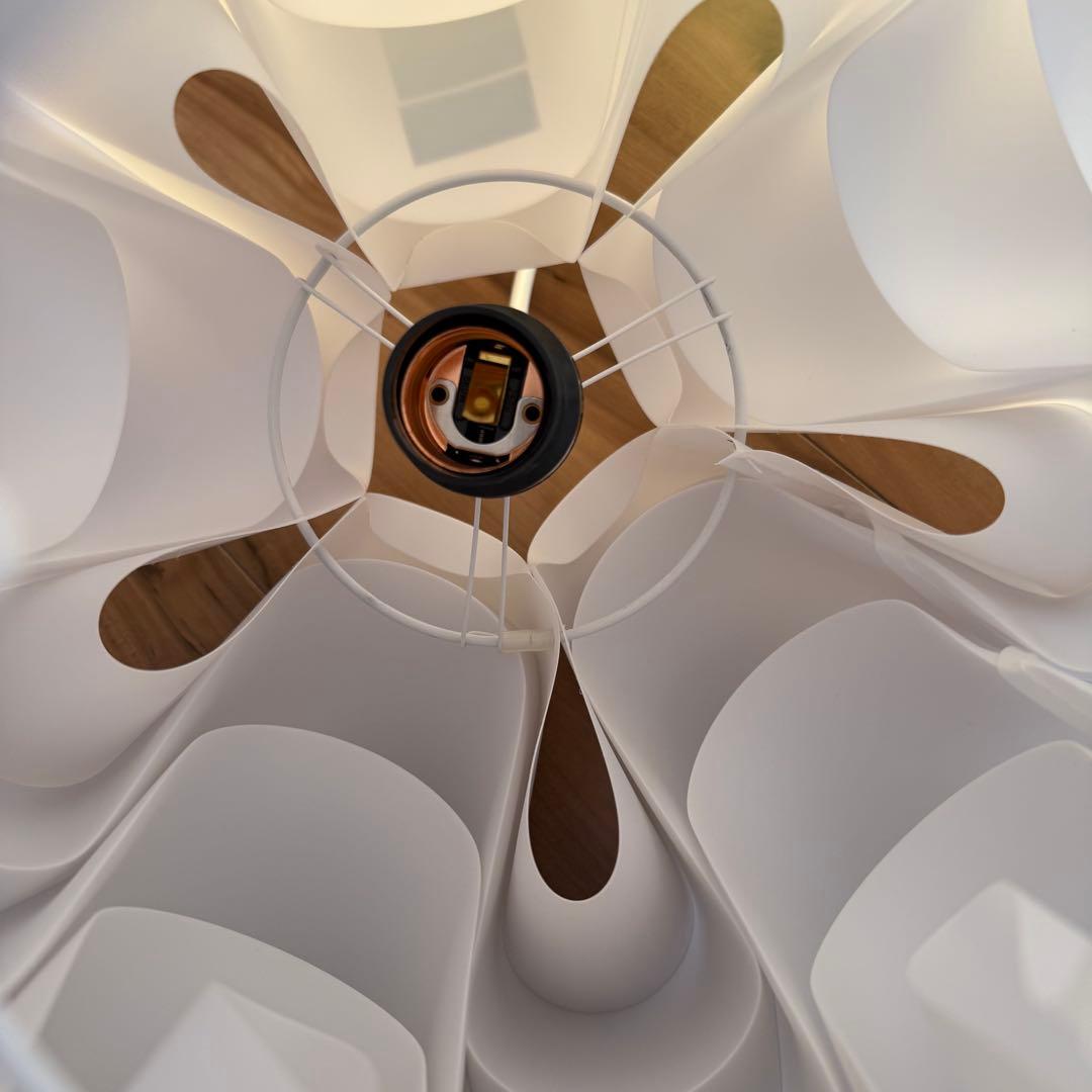 【美品】ペンダントライト 波状デザイン ホワイト