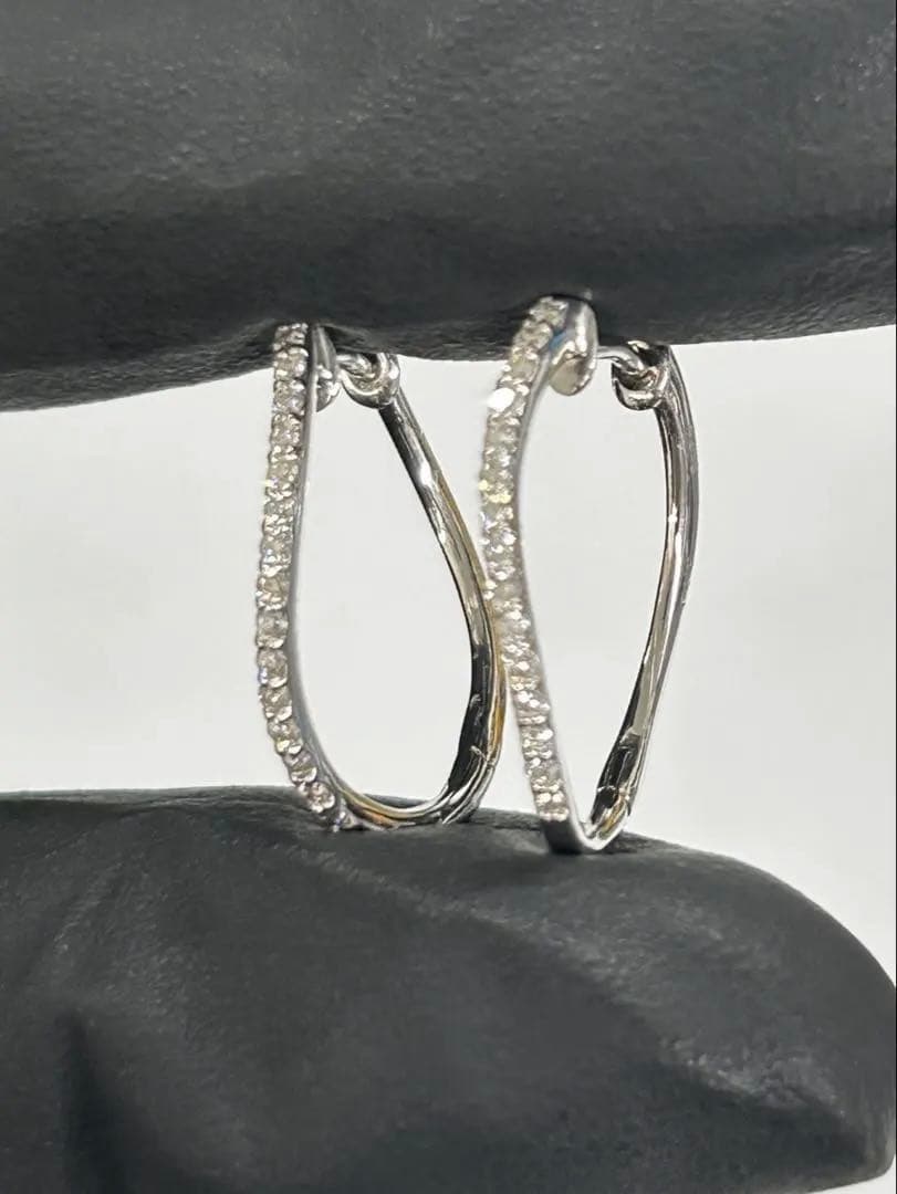 極美品 k18WG 中折れピアス ダイヤモンドピアス