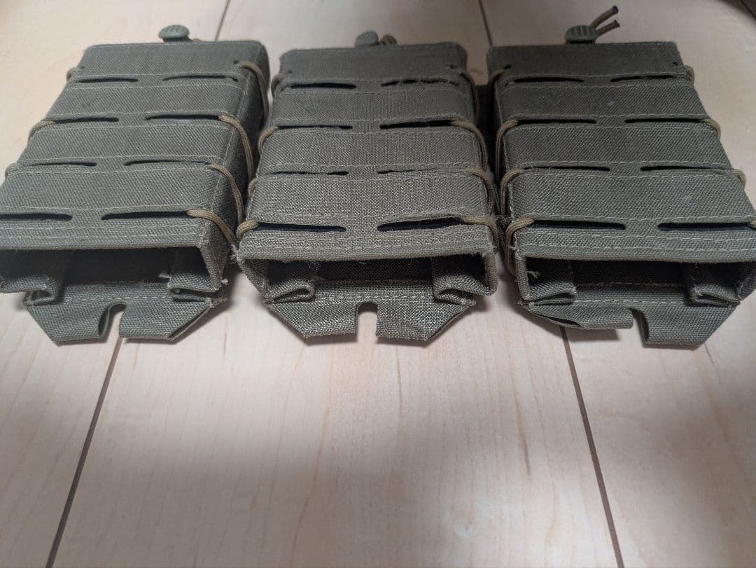 DIRECT ACTION　マガジンポーチ