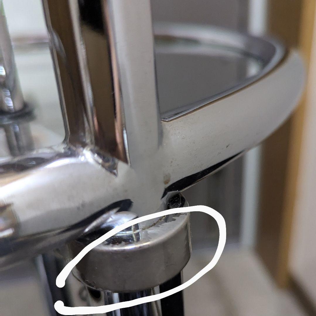 アイリーングレイ　サイドテーブル