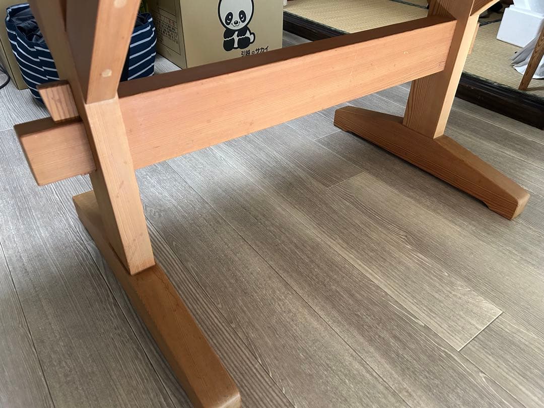 北の住まい設計社　ダイニングテーブル