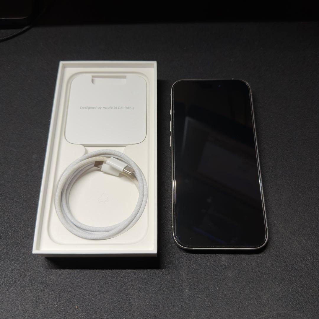 iPhone 15 Pro 128GB ホワイトチタニウム SIMフリー