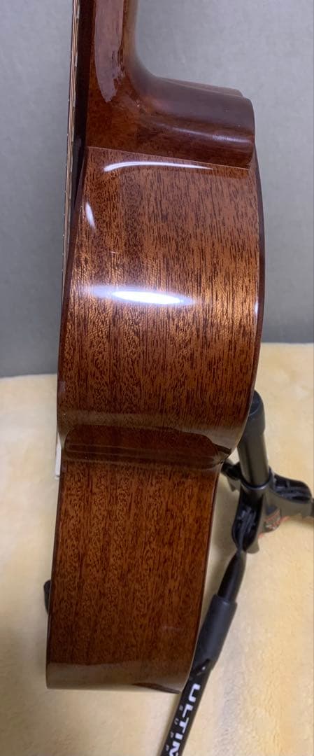 GUILD M-120 オール単板・マホガニー アコギ 底面にクリア浮きあり