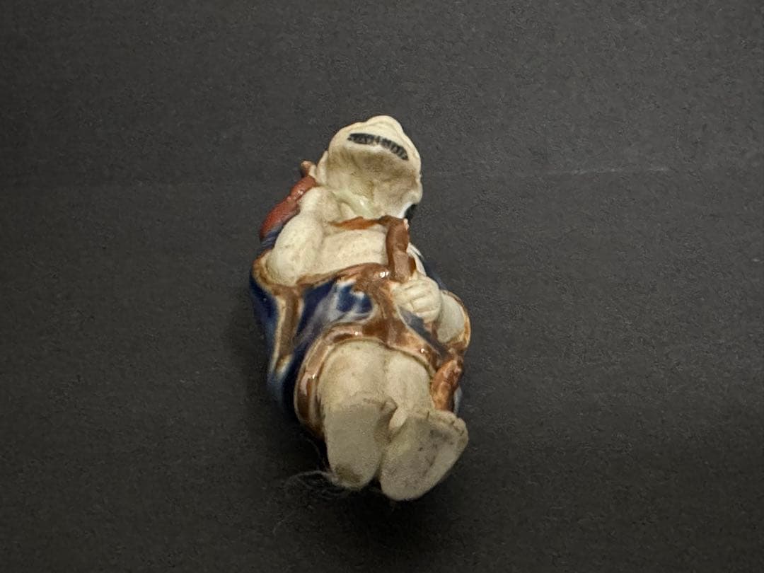【根付(netsuke)】陶器　瑠璃鉄釉鉄拐仙人根付　江戸時代