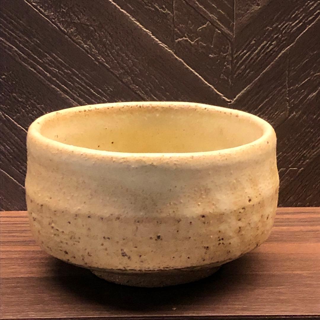2点ロディ◾️蔵から焦がしミルクティー色の美しい釉薬の抹茶茶碗が出て来た。
