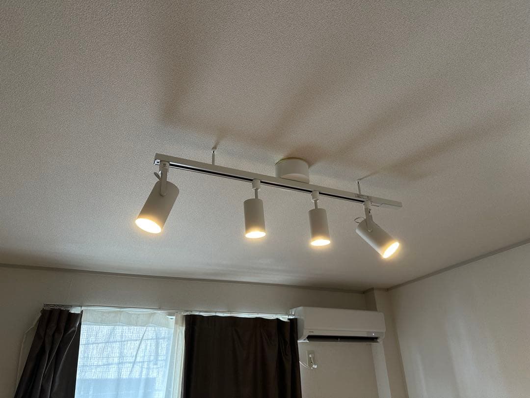 ホワイト スポットライト 4灯 LED