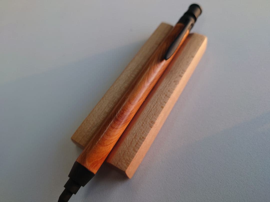 木軸ペン　ケヤキ　シャープペンシル　0.5　拭き漆　うるし仕上げ　MDS1