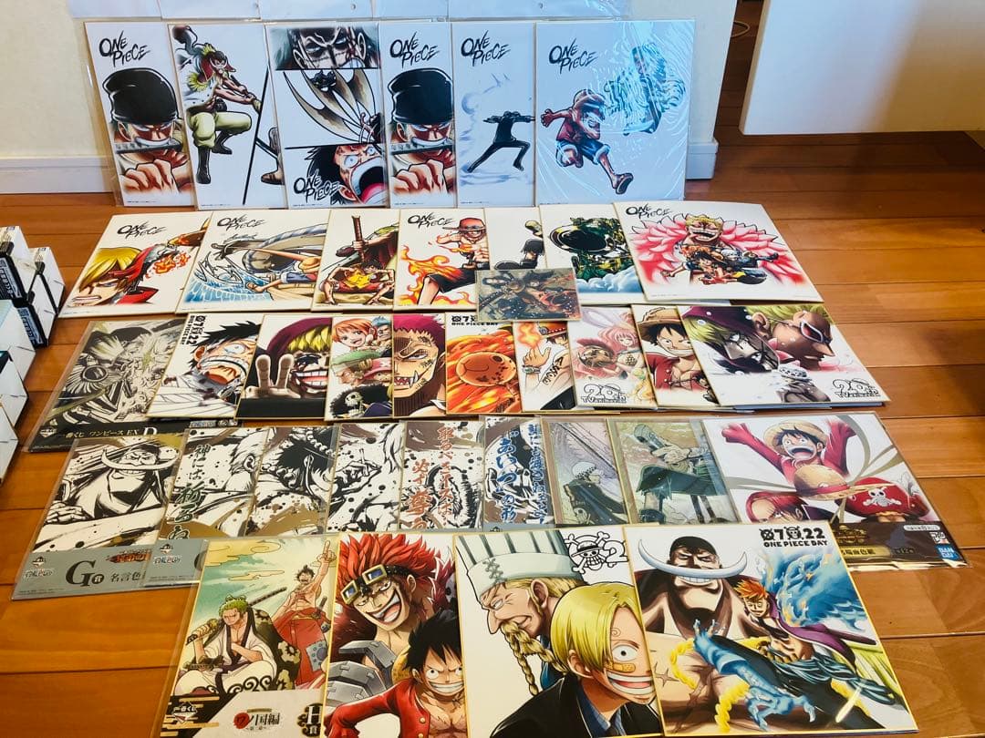 ワンピース　一番くじ　キーホルダー　皿　グラス　色紙　ポスターなど１５８個セット