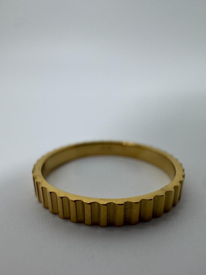 K18ゴールド ギザギザリング 1.07g/11号