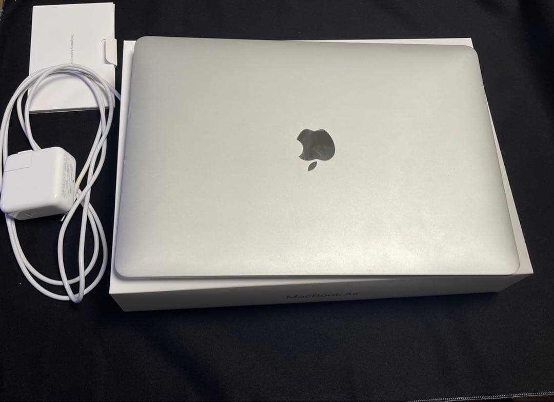 MacBook本体 Apple MacBook Air 2020 256 GB 13-in