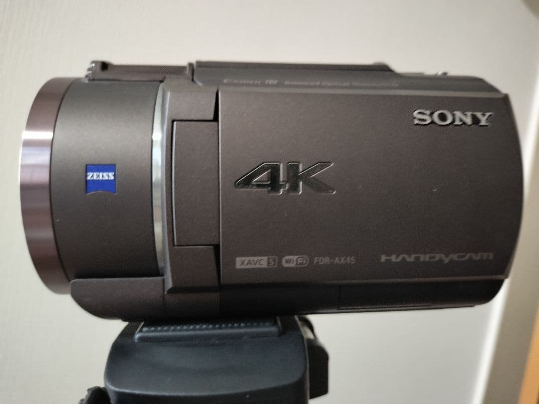 SONY 4K Handycam 本体と三脚、アクセサリー付きAR45