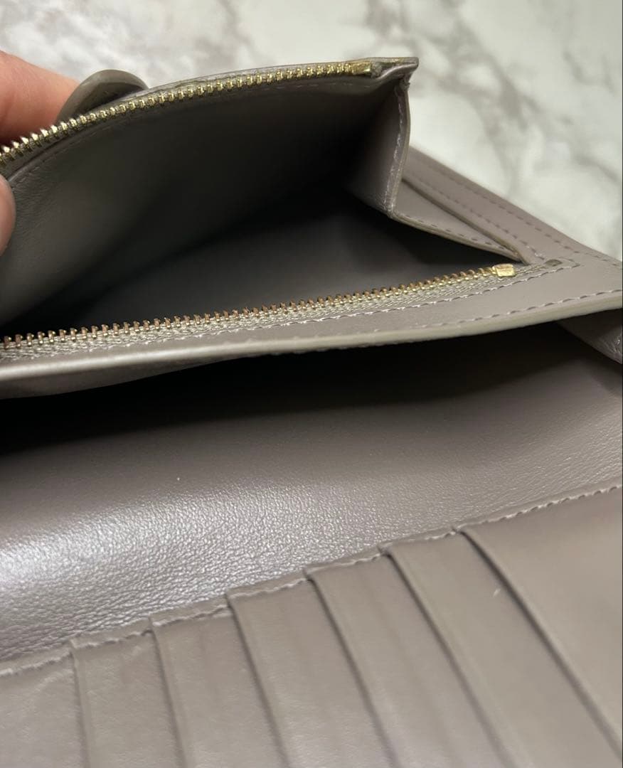 CELINE セリーヌ ミディアムストラップ 二つ折り財布 グレージュ