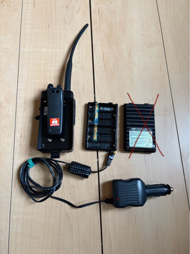 STANDARD FMトランシーバー FT-60