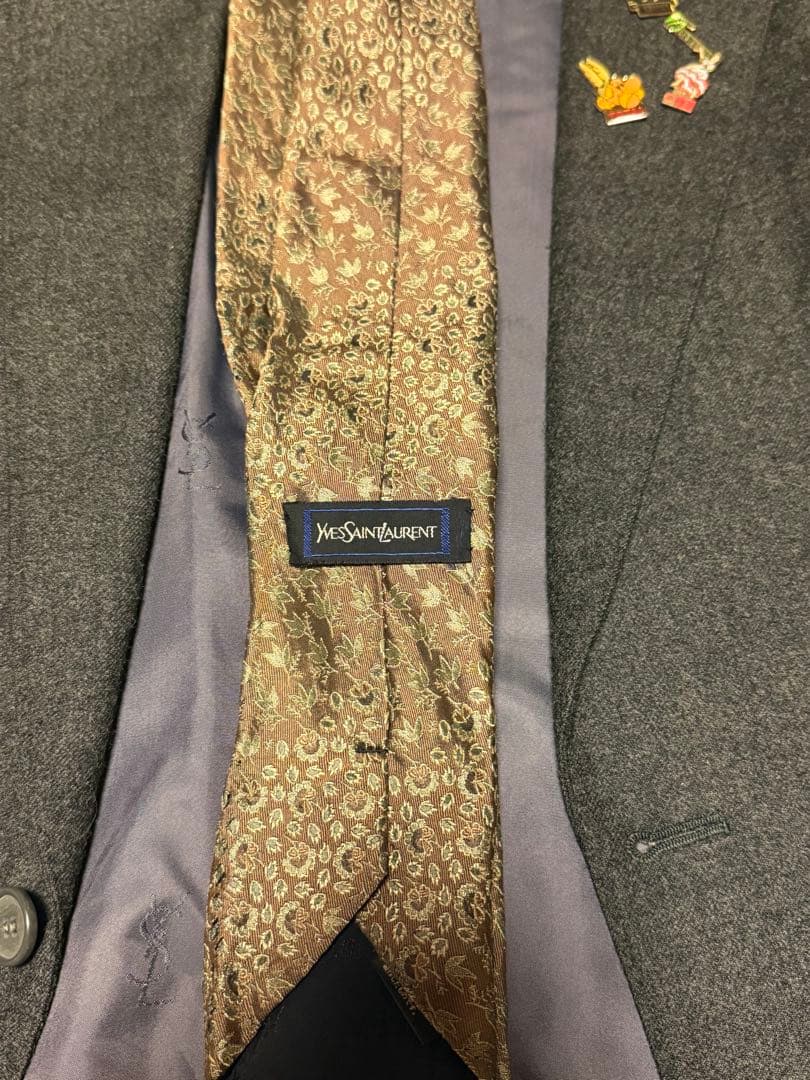 Yves Saint Laurent ダークグレー スーツ一式 成人式スーツ