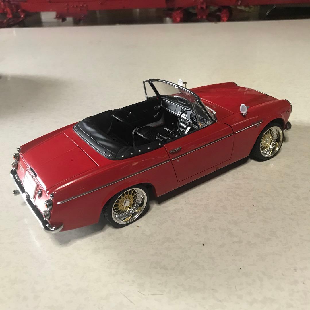 1/18オートアートSR311フェアレディ