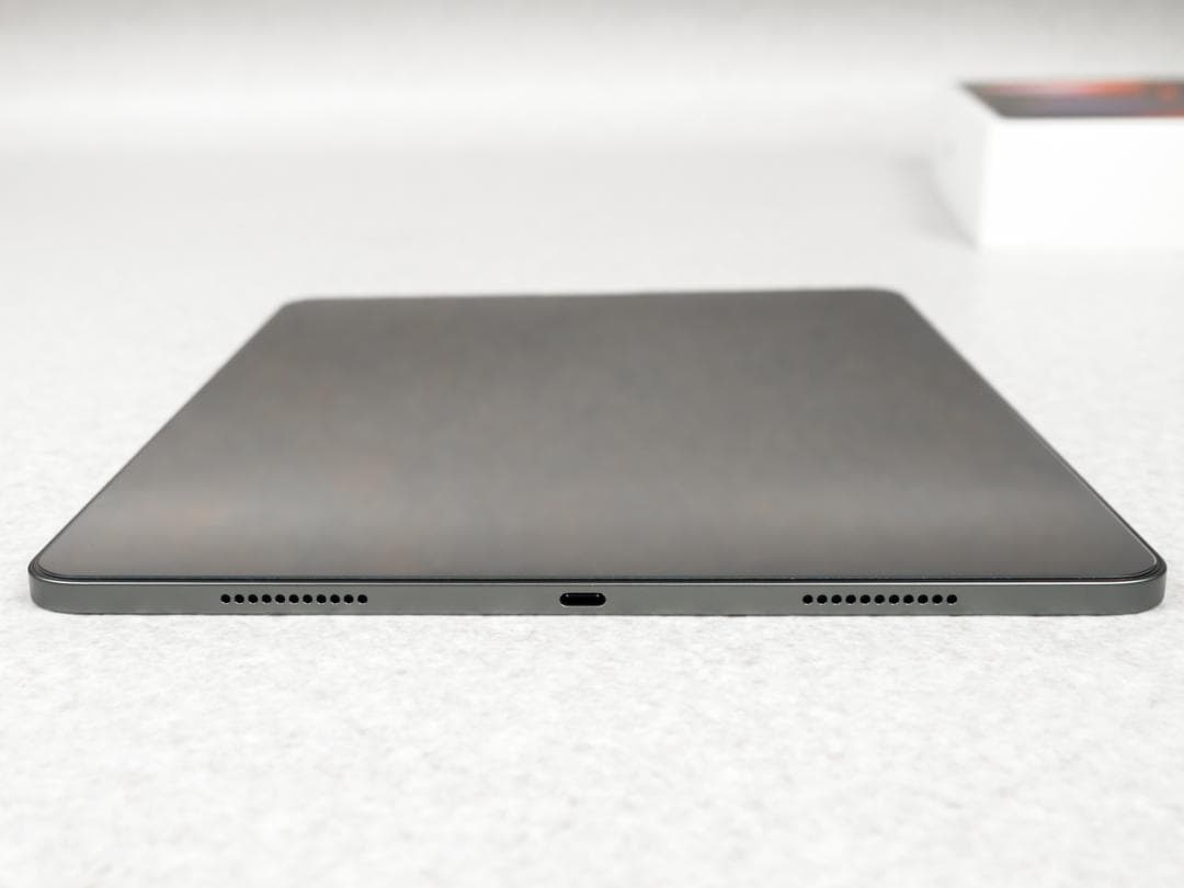 iPad Pro 12.9インチ M1 第5世代 256GB 箱 極美品 ESR