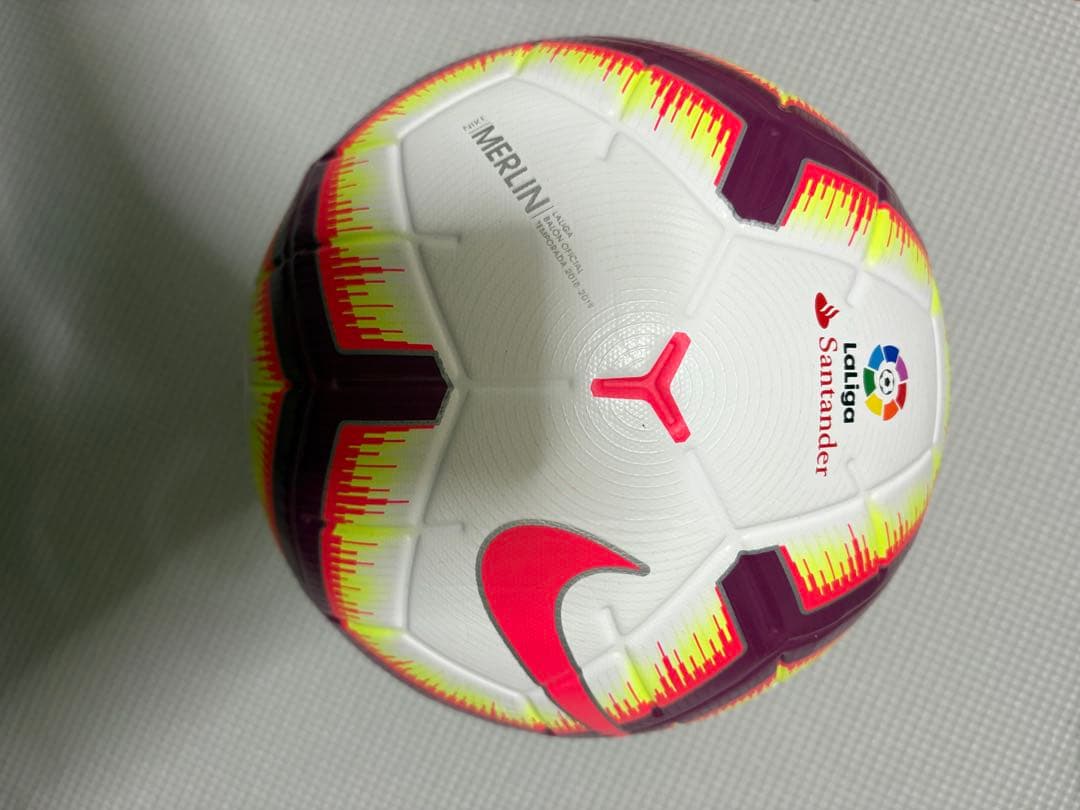 NIKE マーリン 公式球 5号 ラ・リーガ