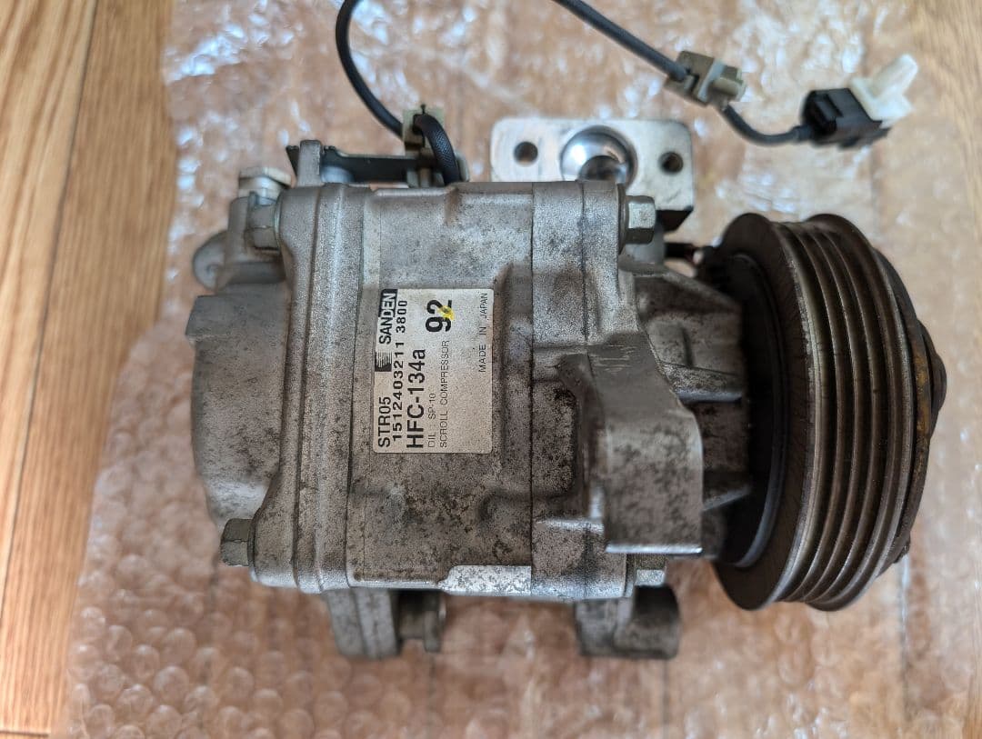 JF1N−boxのエアコンコンプレッサー値下げしました。