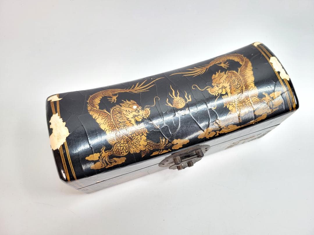 【送料無料・蔵出し・名品】枕箱　中国清朝　骨董品　双龍金彩（五指）　王朝出し品