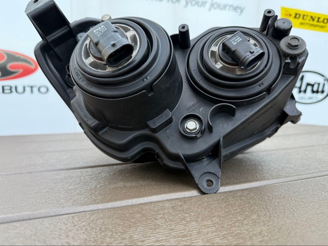 ZZR1400 / ZX-14 純正ヘッドライト 左右セット 破損無し