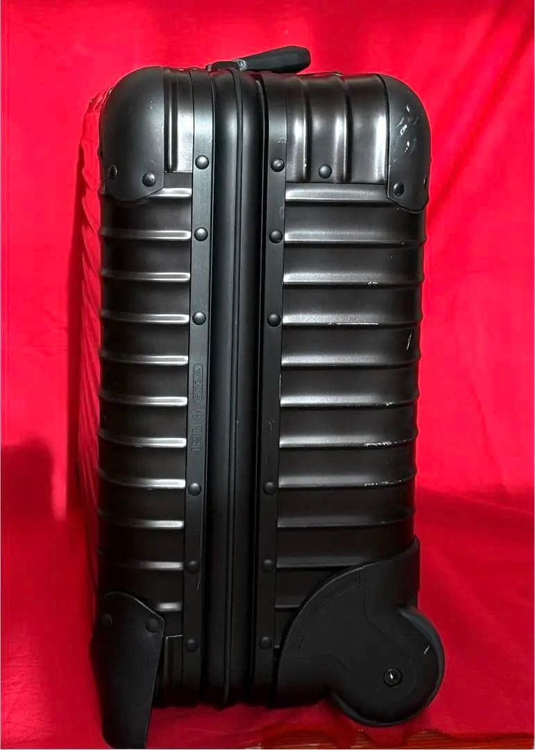 【サルサではありません】　2輪　 リモワ　オリジナル　コンパクト　黒　かじり跡有