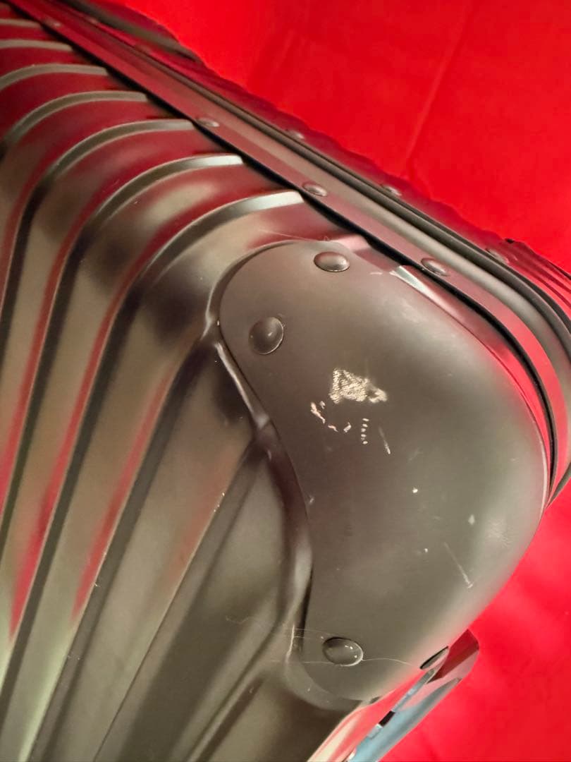 【サルサではありません】　2輪　 リモワ　オリジナル　コンパクト　黒　かじり跡有