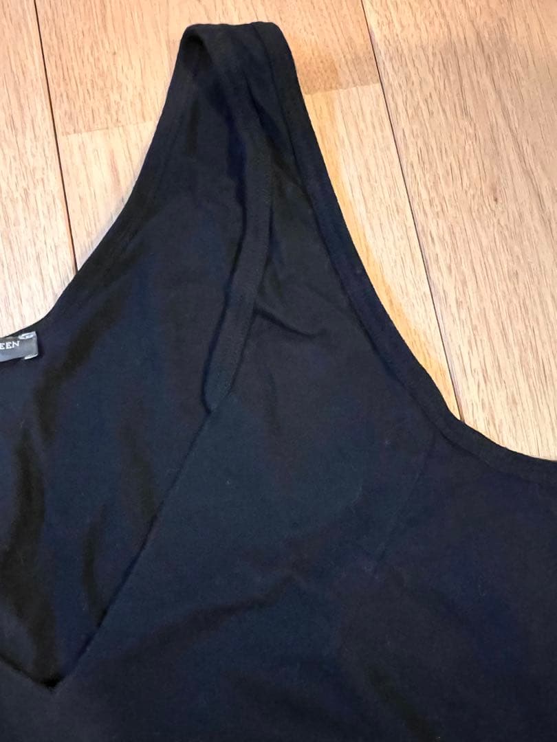 アレキサンダーマックイーン AlexanderMcQueen タンクトップ 黒金