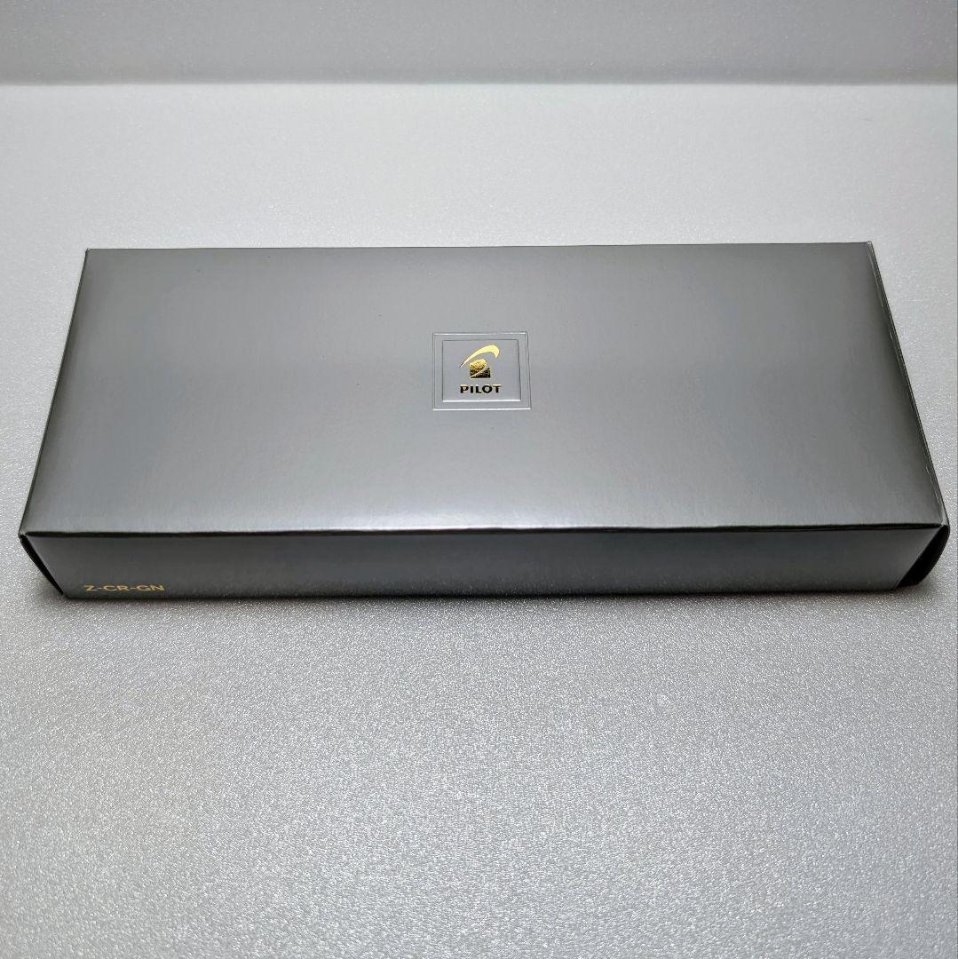 ほぼ未使用 パイロット キャップレス 木軸 ブラック M