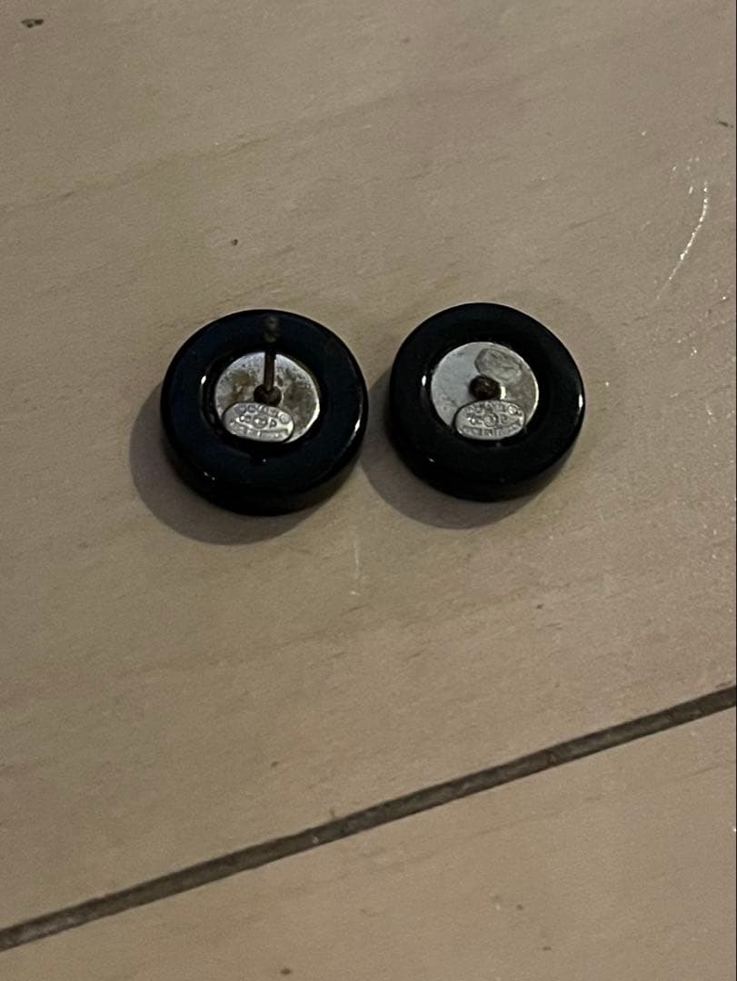 ジャンク　CHANEL ピアス　ブラック　ストーン