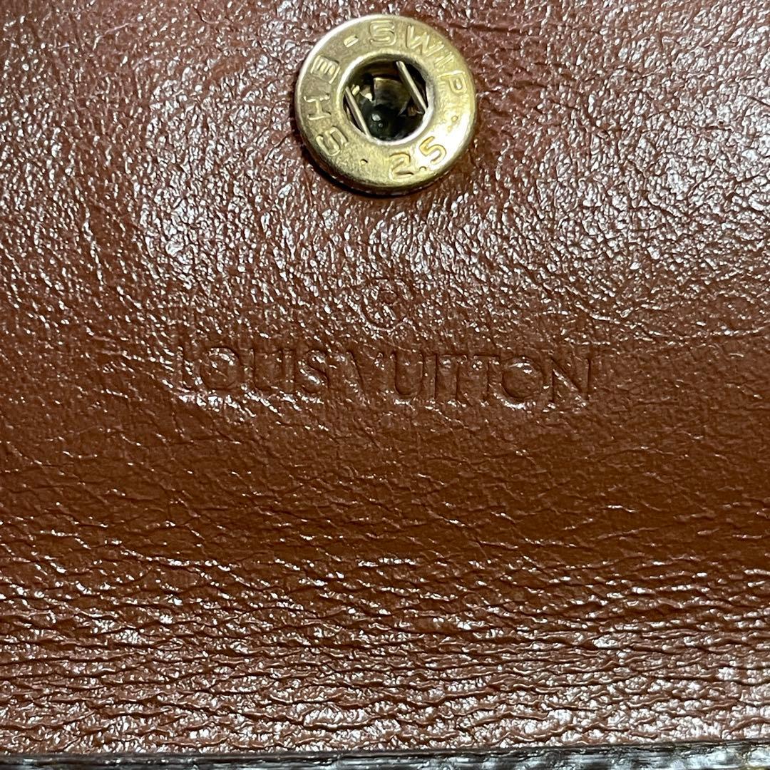 ルイヴィトン ポッシュ エスカパド モノグラム トラベルケース 長財布 ブラウン