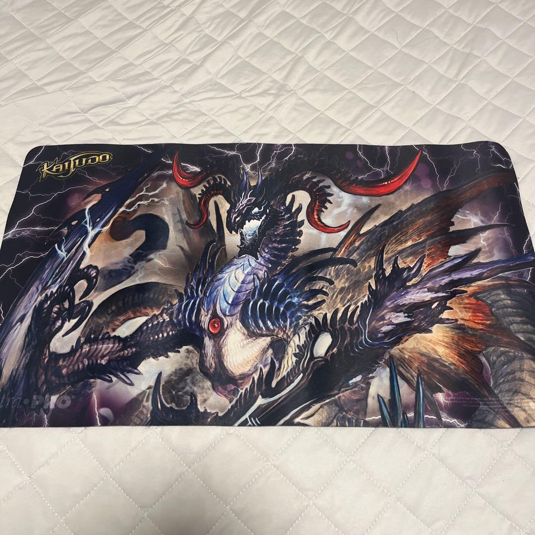 デュエルマスターズ KAIJUDO プレイマット 黒神龍ベルザローグ