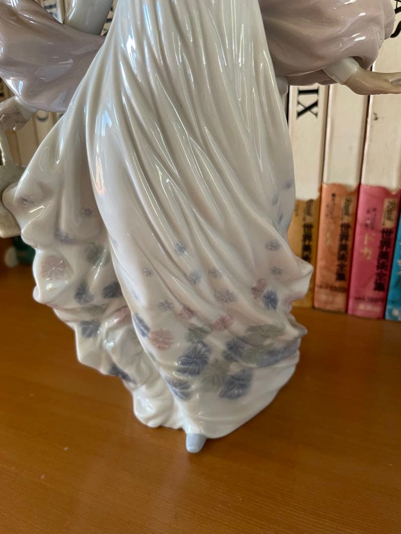 リヤドロ　陶器製 女性像 約30cm 春の輝　　輝く時る