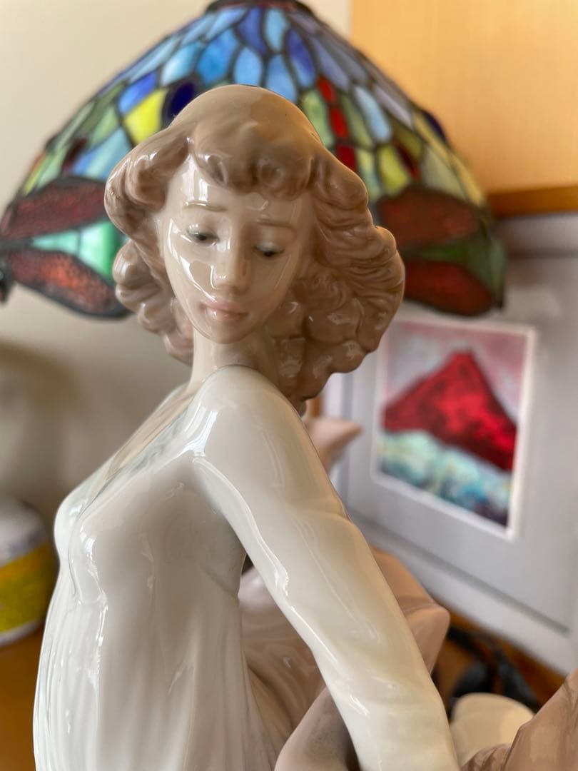 リヤドロ　陶器製 女性像 約30cm 春の輝　　輝く時る