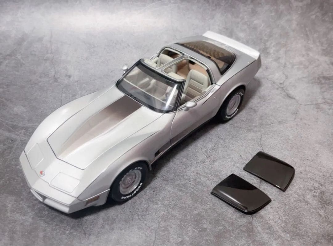 autoart 1/18 シボレー コルベット C3 コレクターエディション