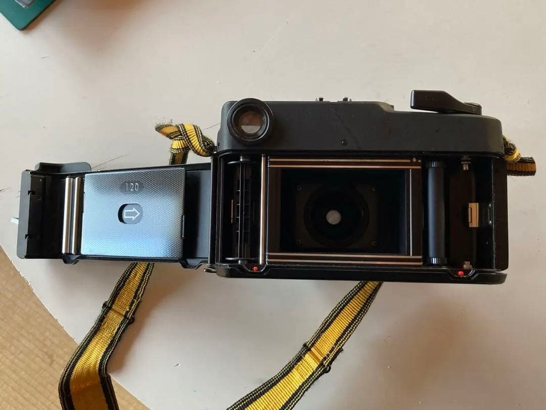 『完動品』FUJI GSW690III 6x9 中判フィルムカメラ　セール中！