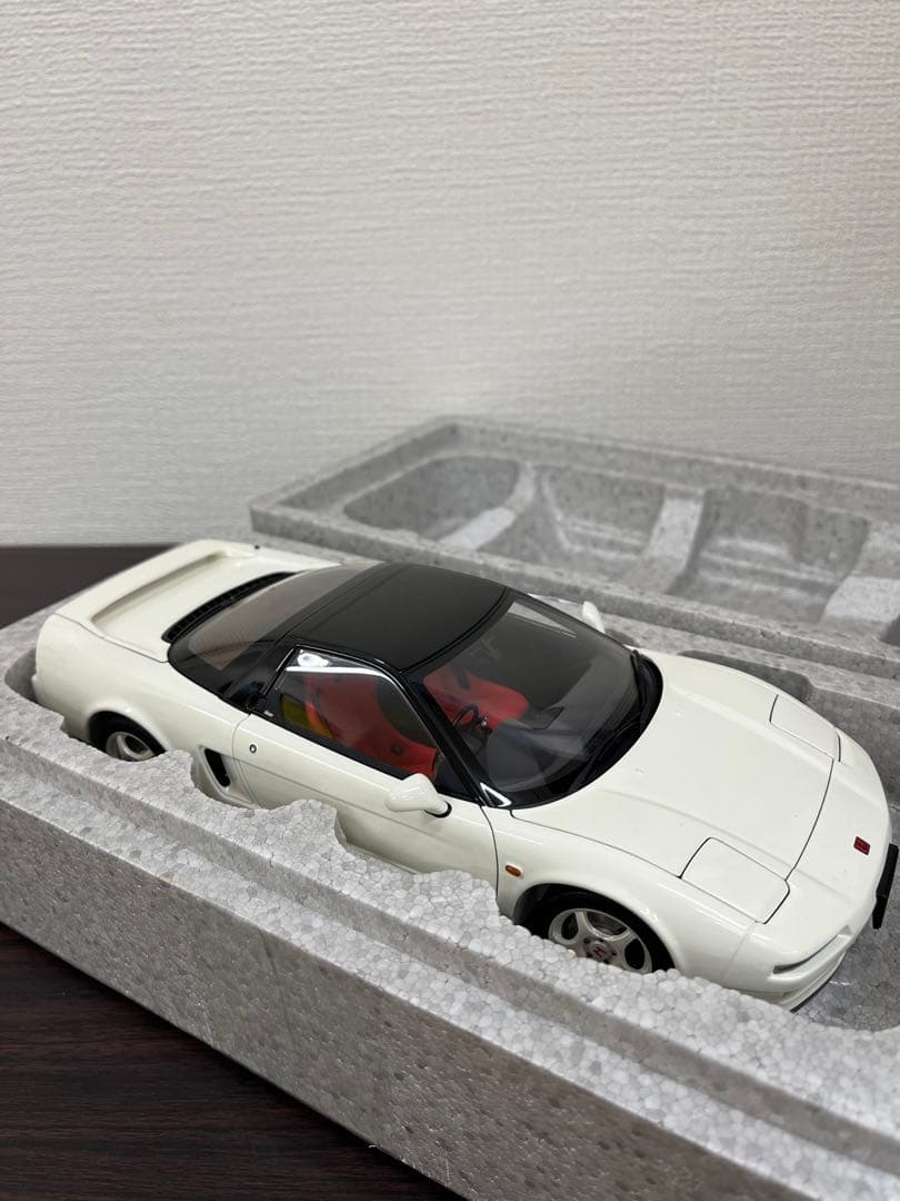 オートアートNSX タイプR チャンピオンシップ ホワイト1/18