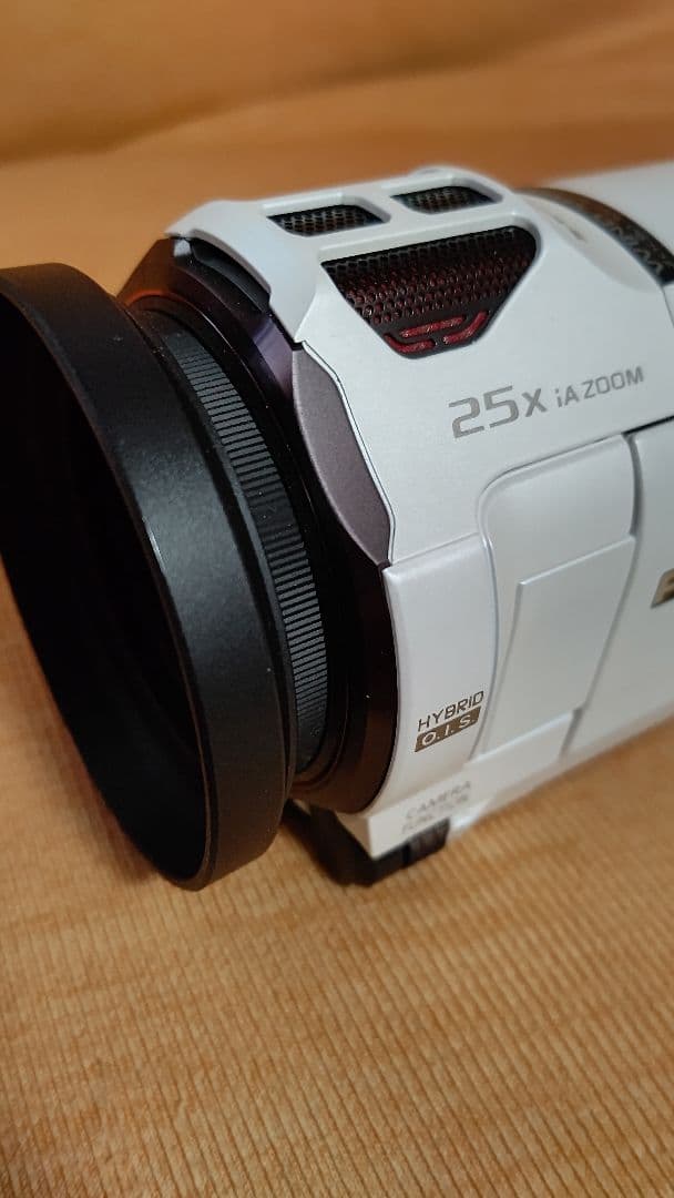 ほぼ未使用 Panasonic 4Kビデオカメラ 25倍ズームHC-VX990M