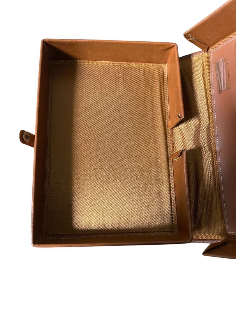 メルセデスベンツ 車検証ケース ブラウン 24時間以内発送