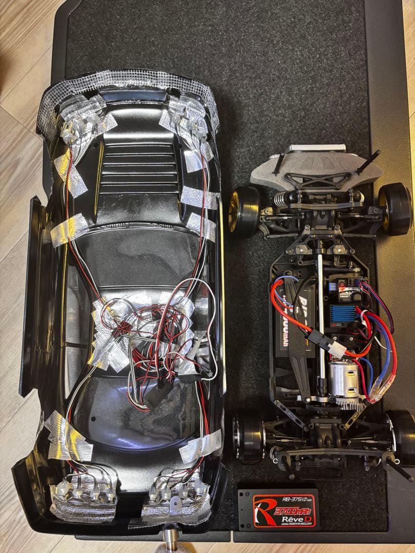 1/10 RC YOKOMO ReveDバッテリー SANWAプロポ