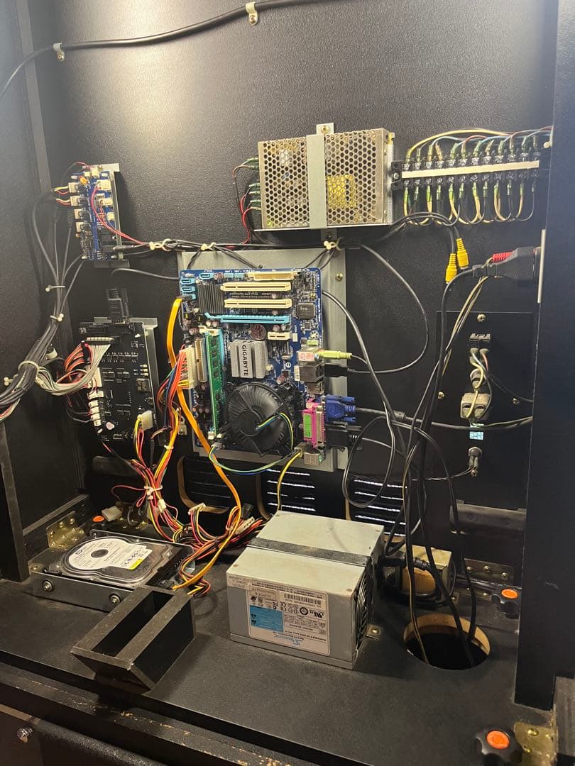 筐体のみ　VSフェニックス ダーツマシン