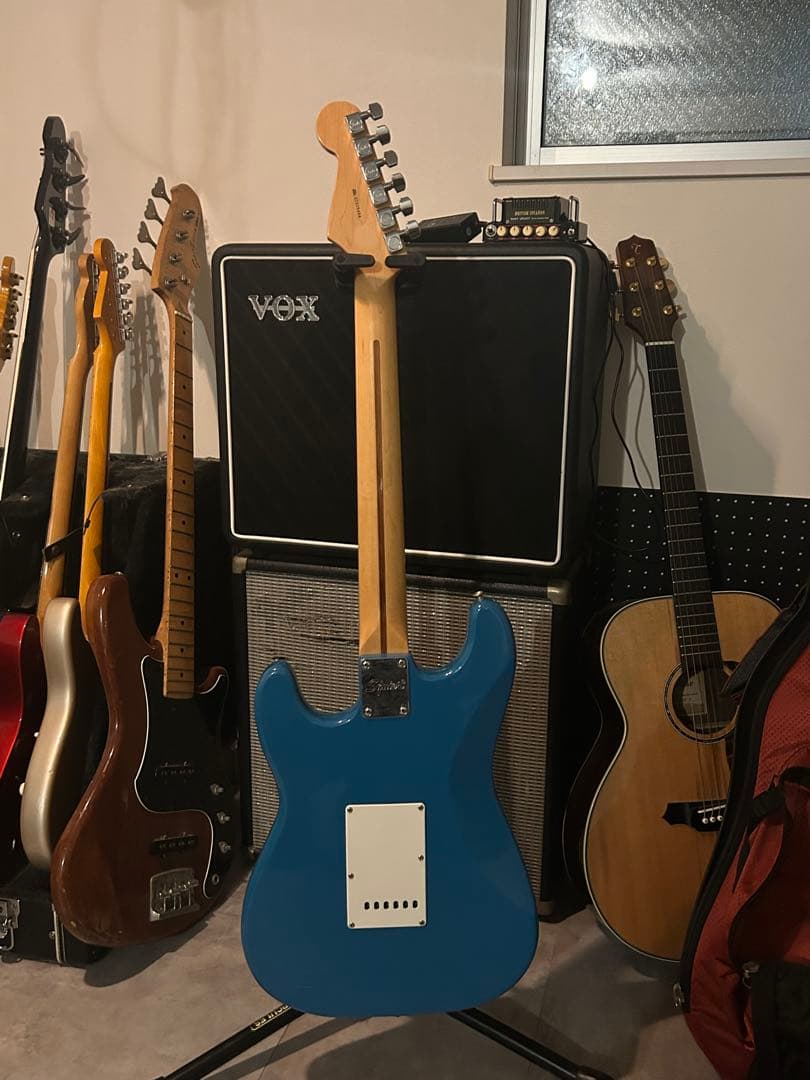 Fender ストラトキャスタータイプ エレキギター 青