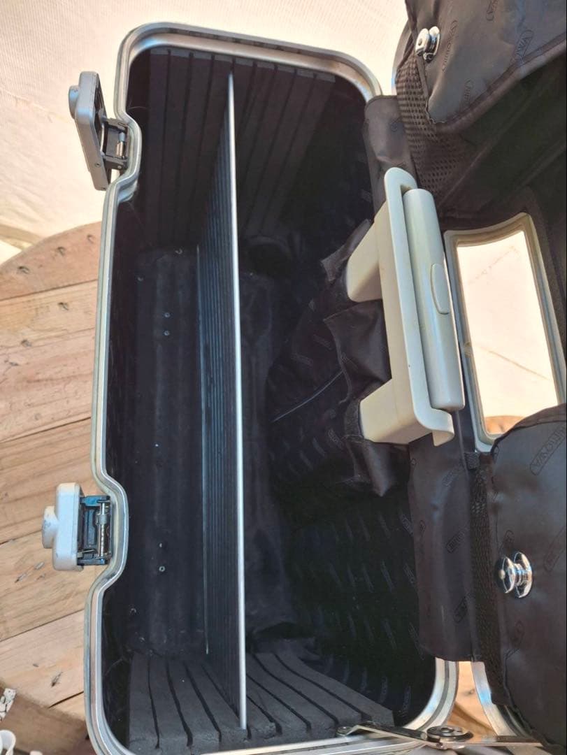 リモワ　トパーズ　パイロット　トロリー二輪